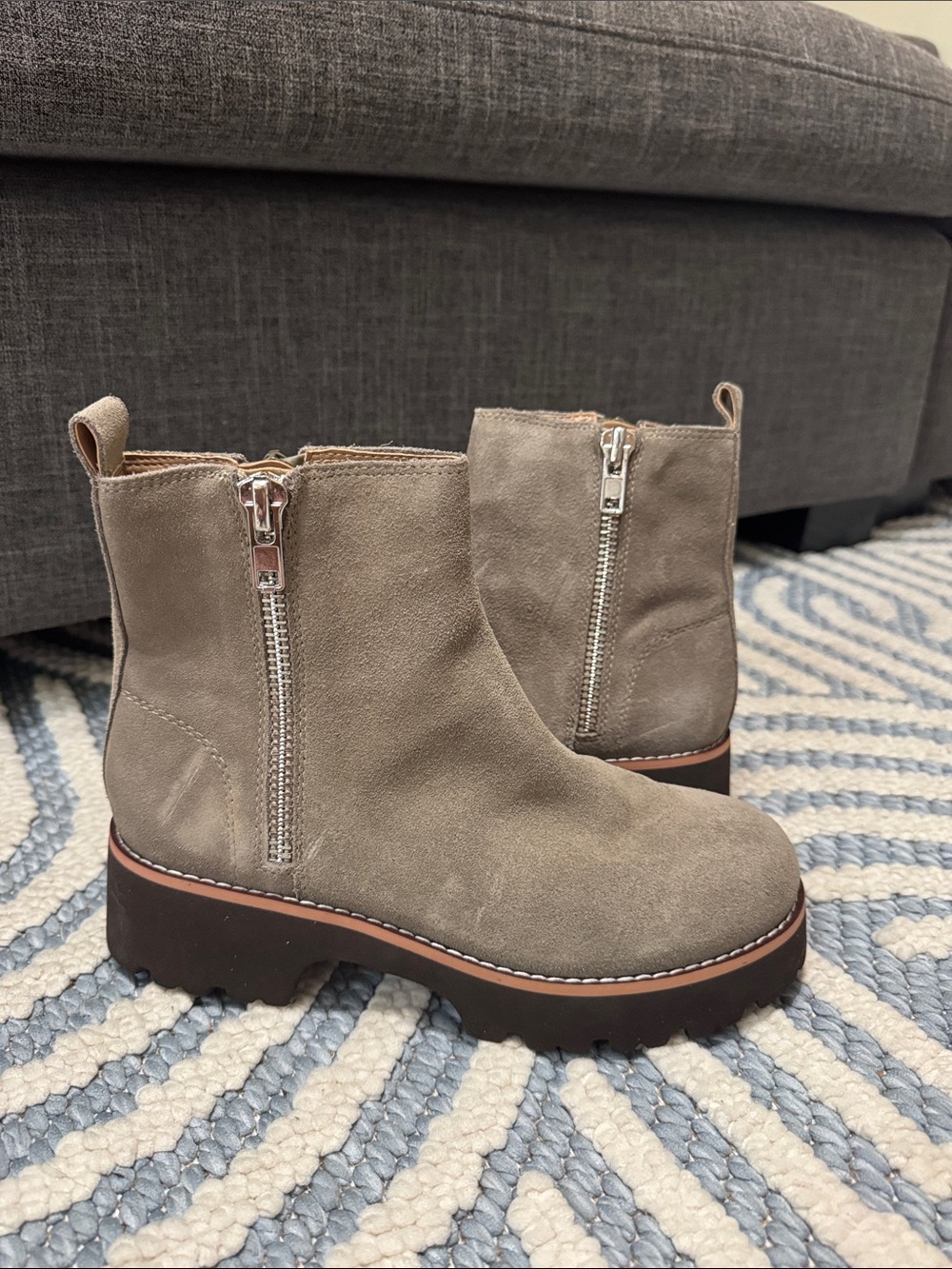 Blondo Valen Waterproof Suede Lug Sole Ankle Boots Fallen Rock Size 7